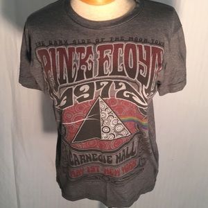 Pink Floyd Tour Shirt women’s M like new!